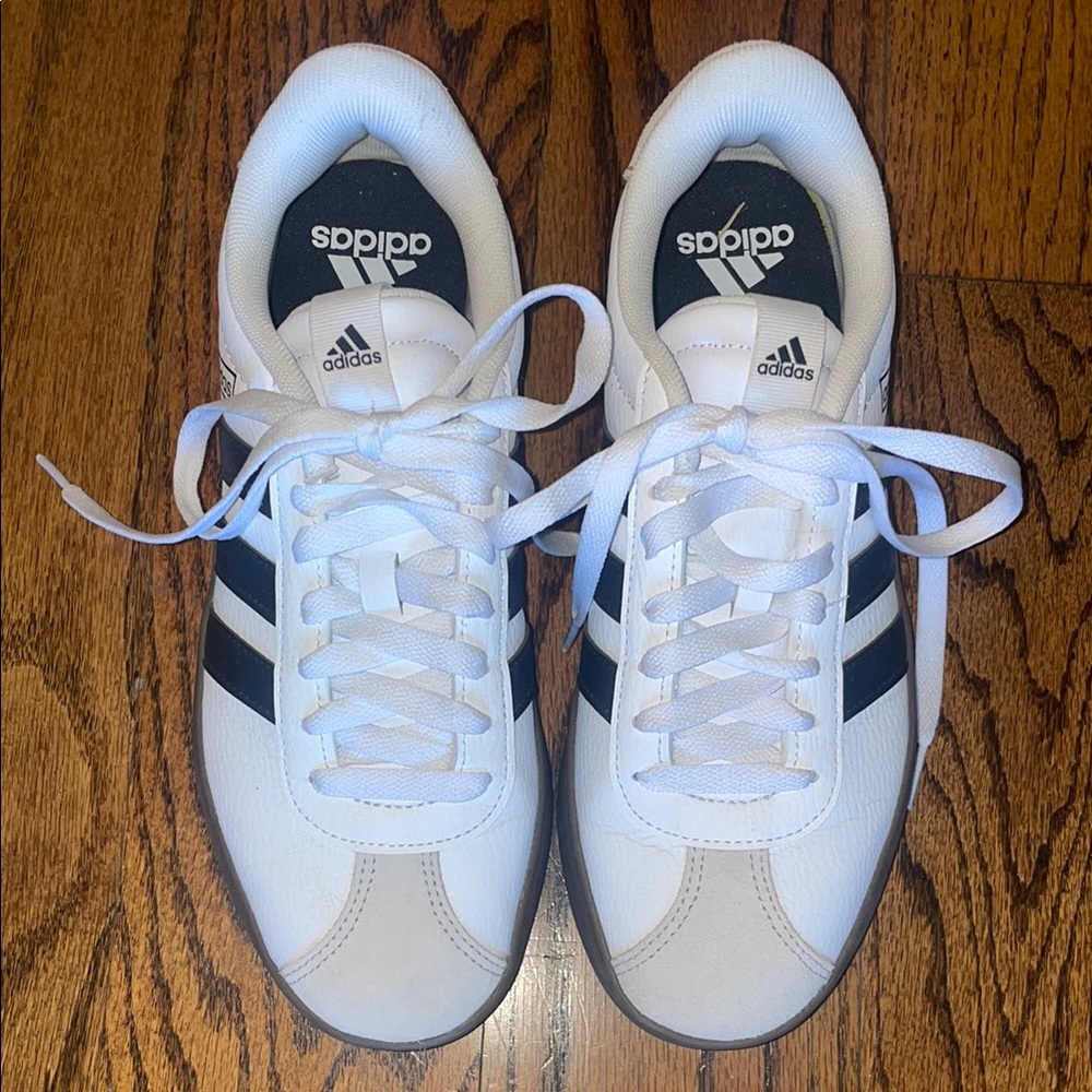Adidas VI Court 3.0 Sneaker -Size 7.5